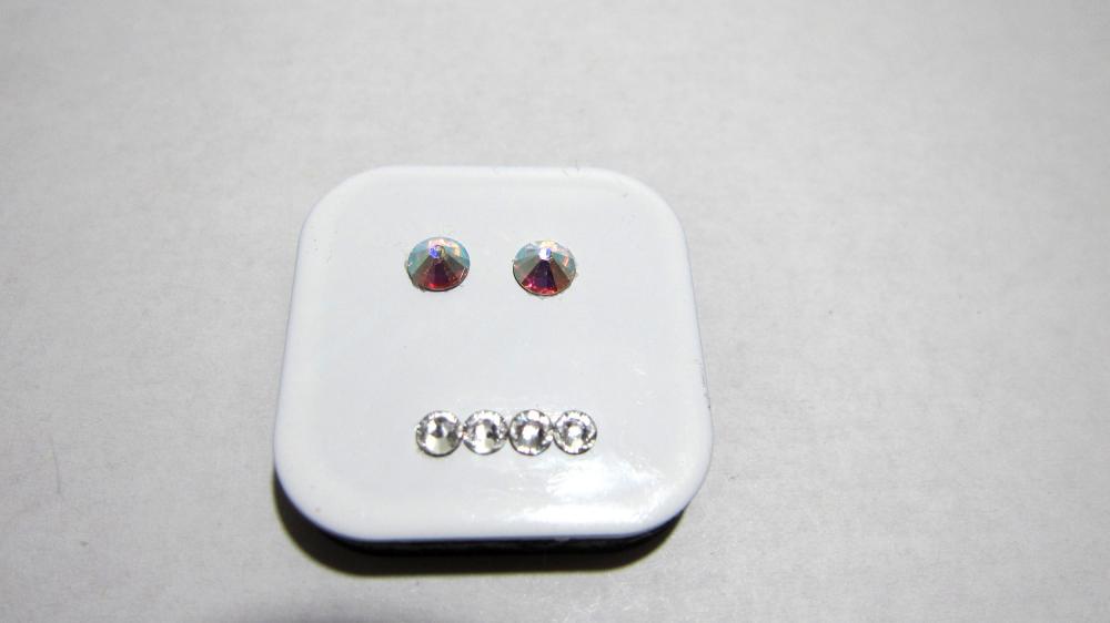 Magnet - White Square Magnet W/a Straight, Lame Face Made W/swarovski Crystals